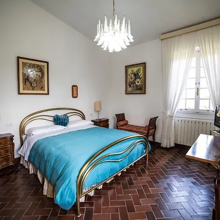 Villa Ripa-pozzi-querceta-ponterosso Sleeps 8 Pool *