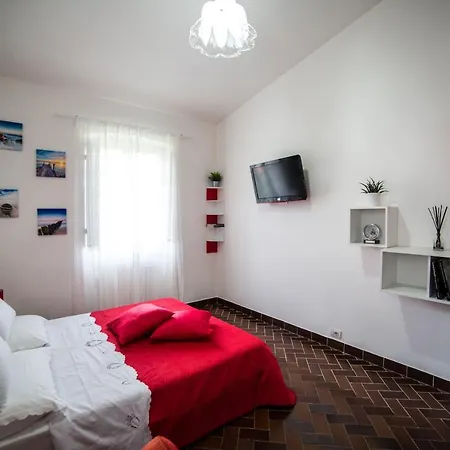 Ripa-pozzi-querceta-ponterosso Sleeps 8 Pool Villa Vallecchia