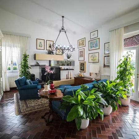 Villa Ripa-pozzi-querceta-ponterosso Sleeps 8 Pool *